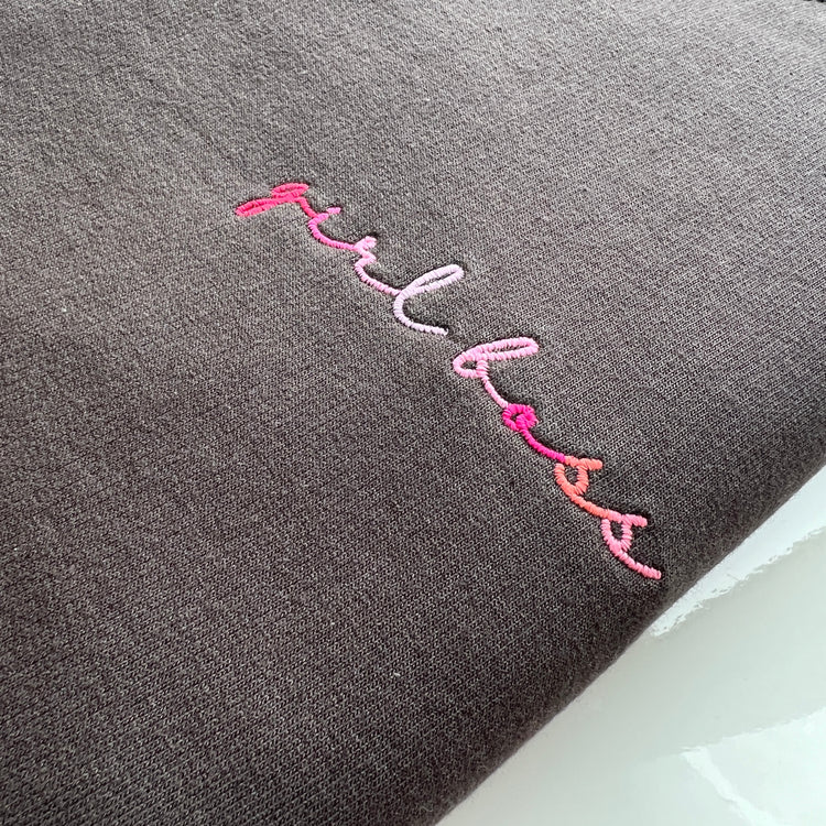 Unisex Adults "Girl Boss" Storm Grey Pocket Embroidery Sweatshirt