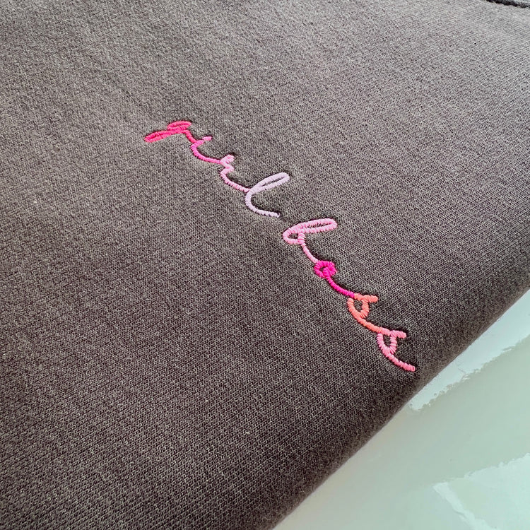 Unisex Adults "Girl Boss" Storm Grey Pocket Embroidery Sweatshirt
